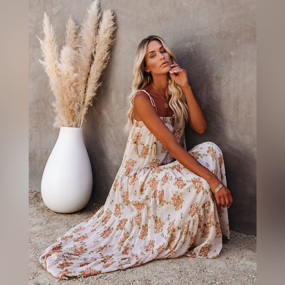 VICI Storia | Floral Tiered Midi W/ Tie Straps - Picture 2 of 5
